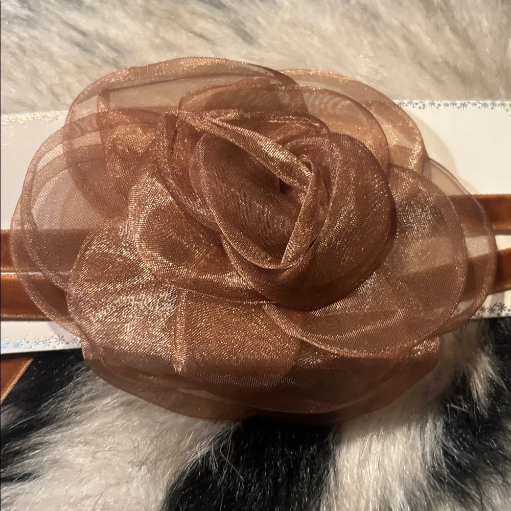 Elegant Brown Floral choker